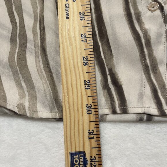 Chico’s Animal Print Blouse Sz 2 Lightweight Tiger Zebra Long‎ Sleeves Loose - Picture 9 of 9